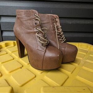 Platform ankle boots